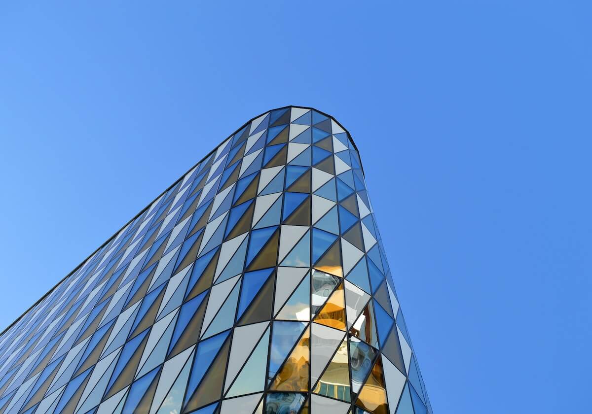 那不勒斯点亮球场送别马拉多纳 球迷聚集高呼迭戈